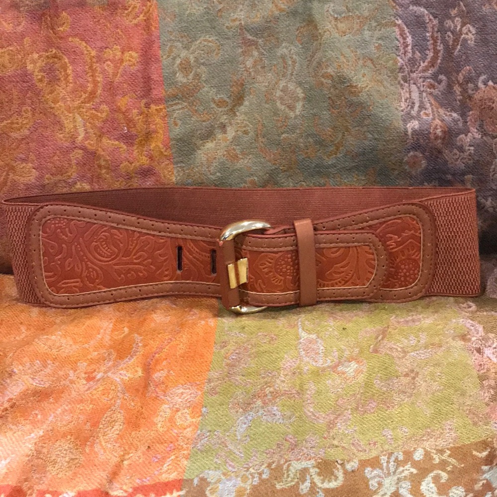 Brown wide belt!